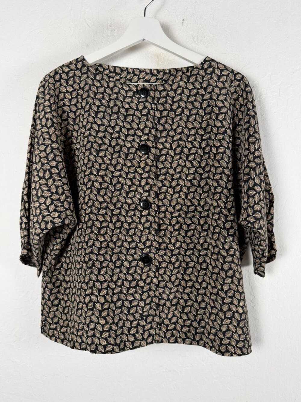 Onna Noko Womens Black Beige Leaf Print Button-Up Blouse Top 3/4 Sleeve Size 12